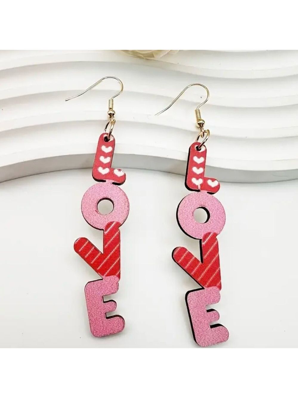 Valentines Day LOVE earrings nwt